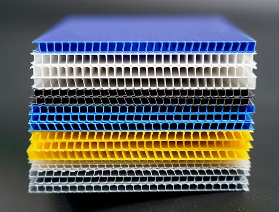 ورقة جوفاء PP